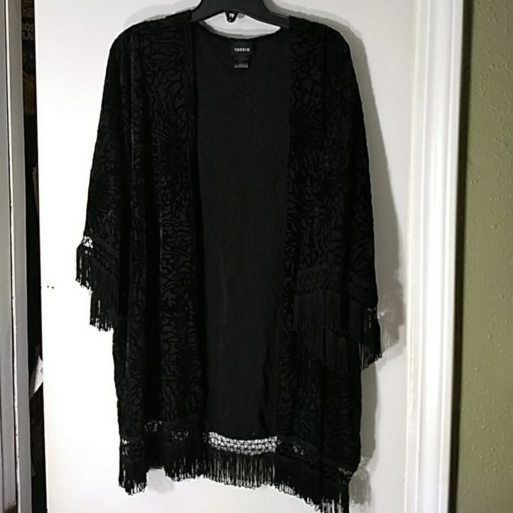 Sold - Torrid Black Velvet Kimono size 2/3